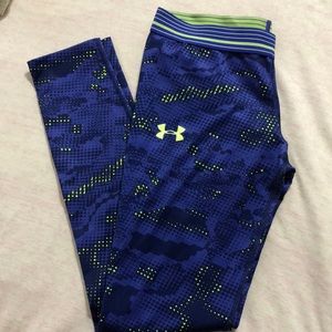 *Tag-less* Youth Girls Under Armour Legging Tight Size compared to a Youth XL